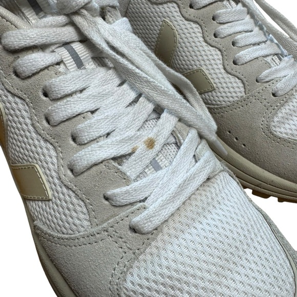 Women’s Veja Gravel White Venturi II Sneakers - Picture 3 of 10